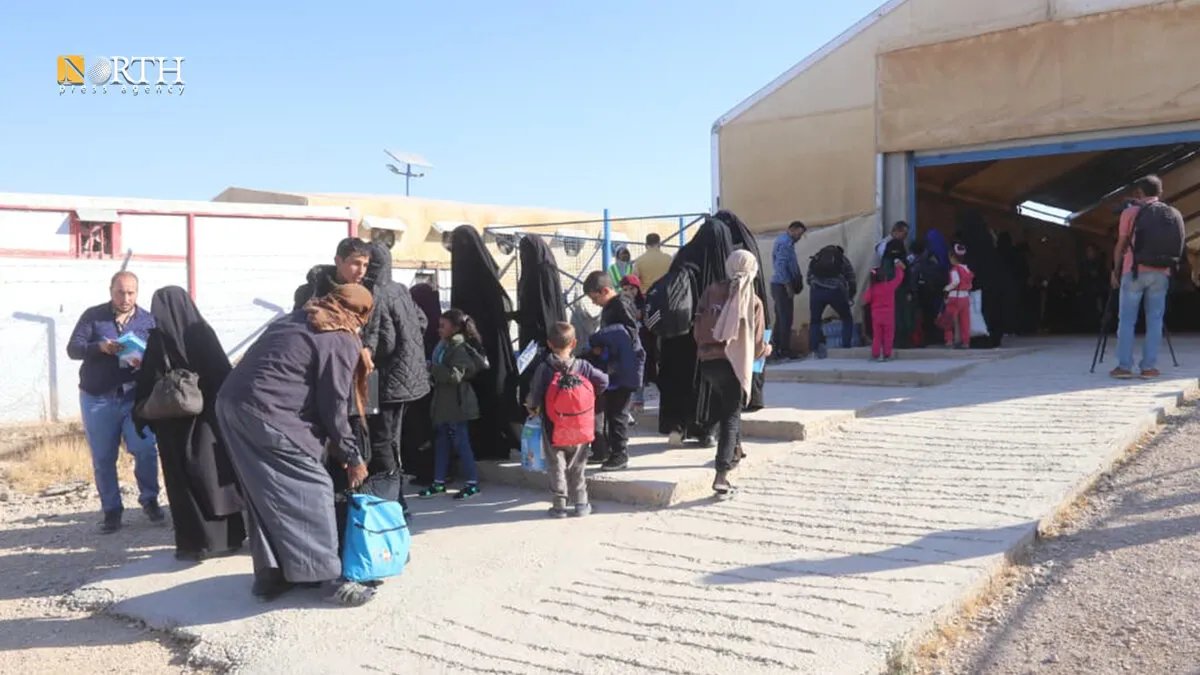 عودة آمنة: 12 عائلة سورية تغادر مخيم الهول وتستقر في مناطقها الأصلية