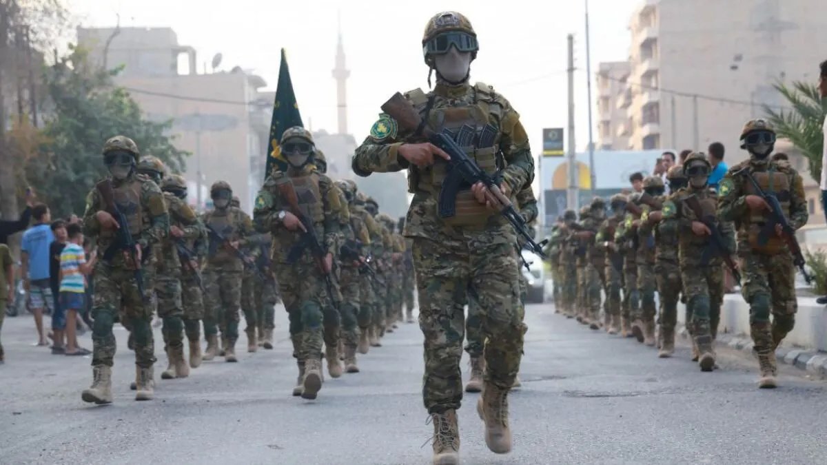 تصاعد التوتر في دير الزور: اشتباكات متجددة بين الجيش السوري وقوات سوريا الديمقراطية