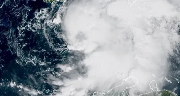 الإعصار "ميليسا" يشتد ويتحول إلى تهديد كارثي لمنطقة الكاريبي