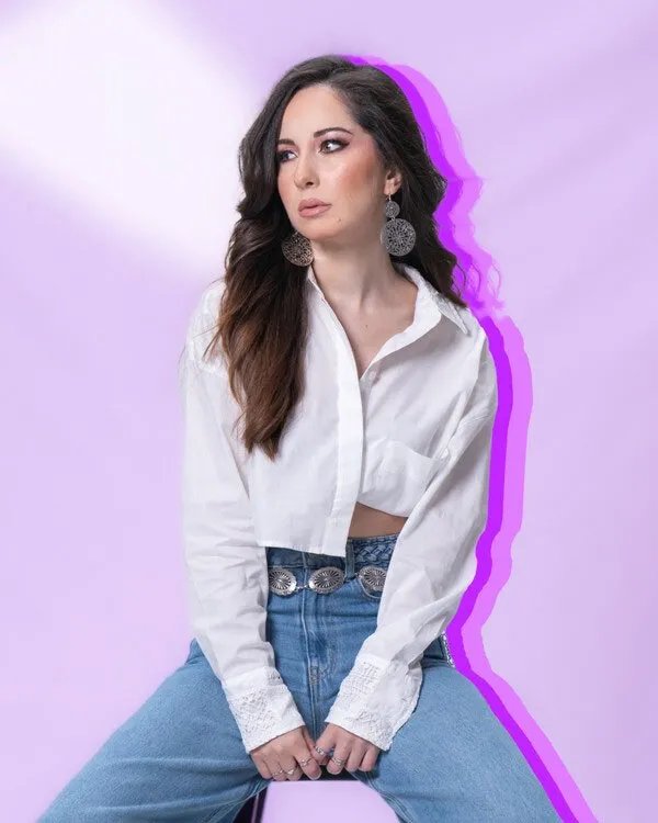 ميرنا كوزا تطلق "الحب حلو": ميني ألبوم جديد يشعل الساحة الغنائية