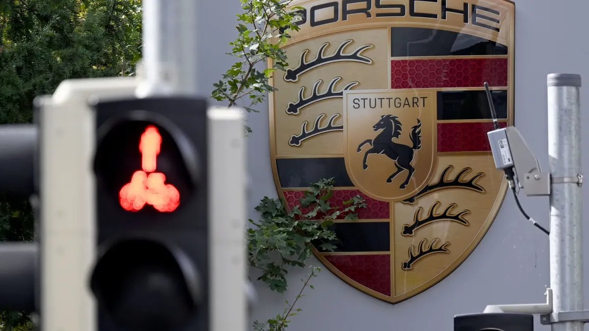 تراجع تاريخي في أرباح بورشه الألمانية: ما الأسباب والتوقعات المستقبلية؟