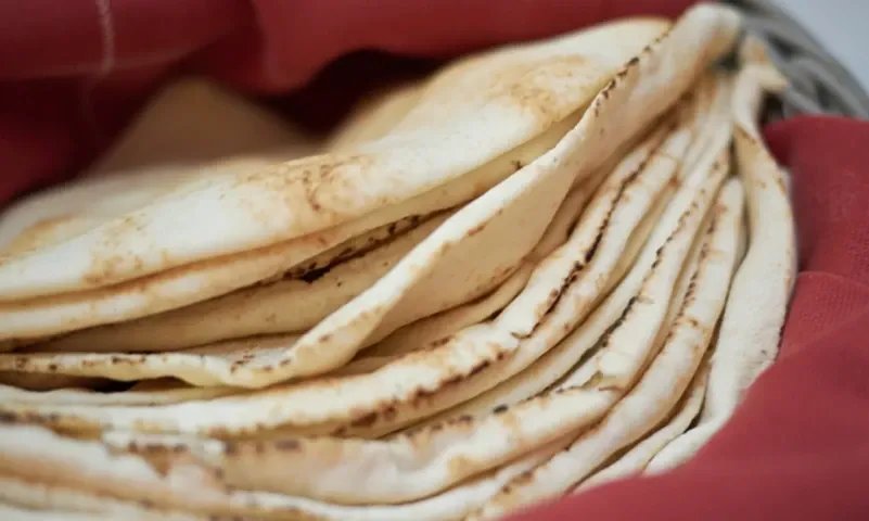 وزير الاقتصاد السوري يحدد سعراً جديداً للخبز السياحي وسط ارتفاع تكاليف الإنتاج