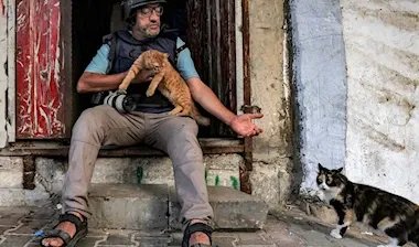 فيلم "داخل غزة": هل يطمس الحيادُ الحقيقةَ ويساوي بين الضحية والجلاد؟