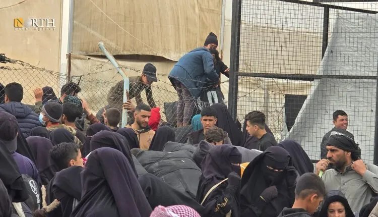 بالتنسيق مع الحكومة العراقية: 249 عائلة عراقية تغادر مخيم الهول