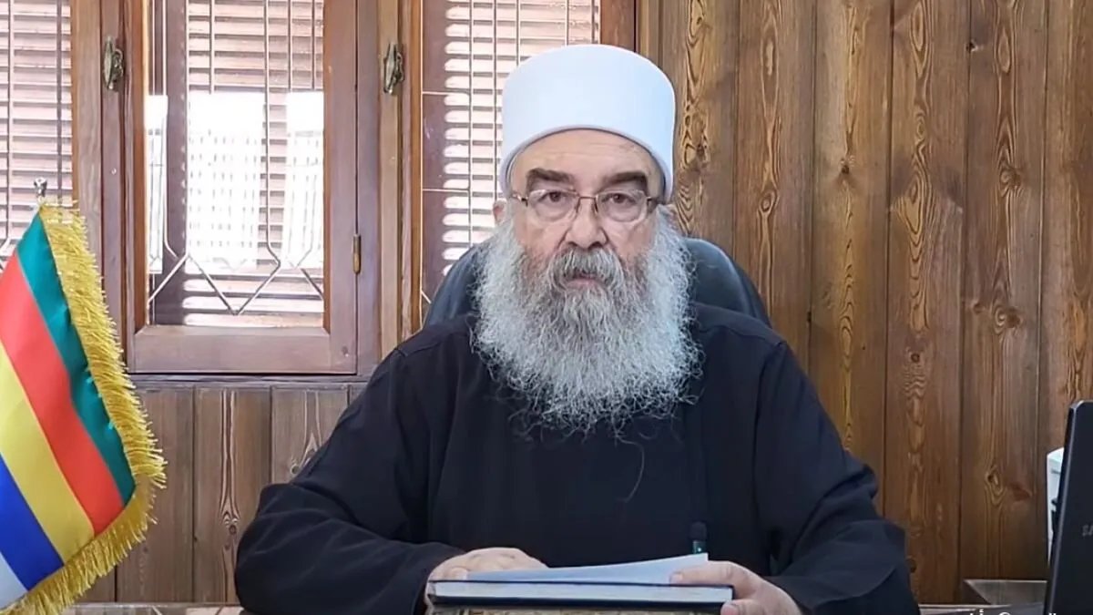 شيخ عقل الموحدين الدروز يشدد على "الاستقلال التام" للسويداء وسط جهود حكومية لحل الأزمة