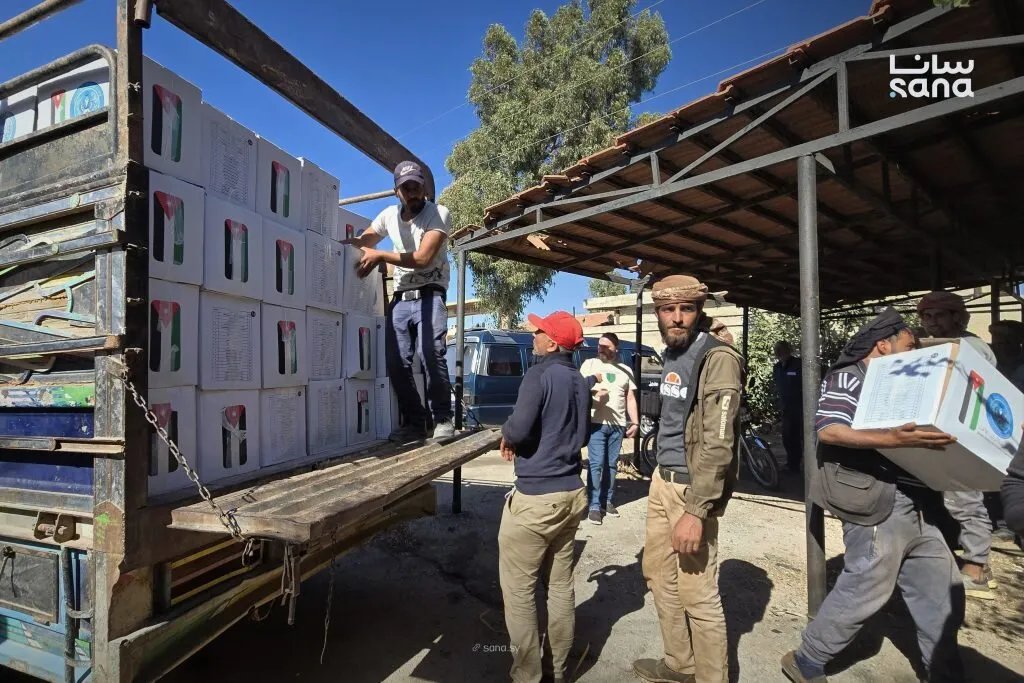 القنيطرة: توزيع مساعدات غذائية للوافدين من السويداء بالتعاون بين منظمات وجهات حكومية