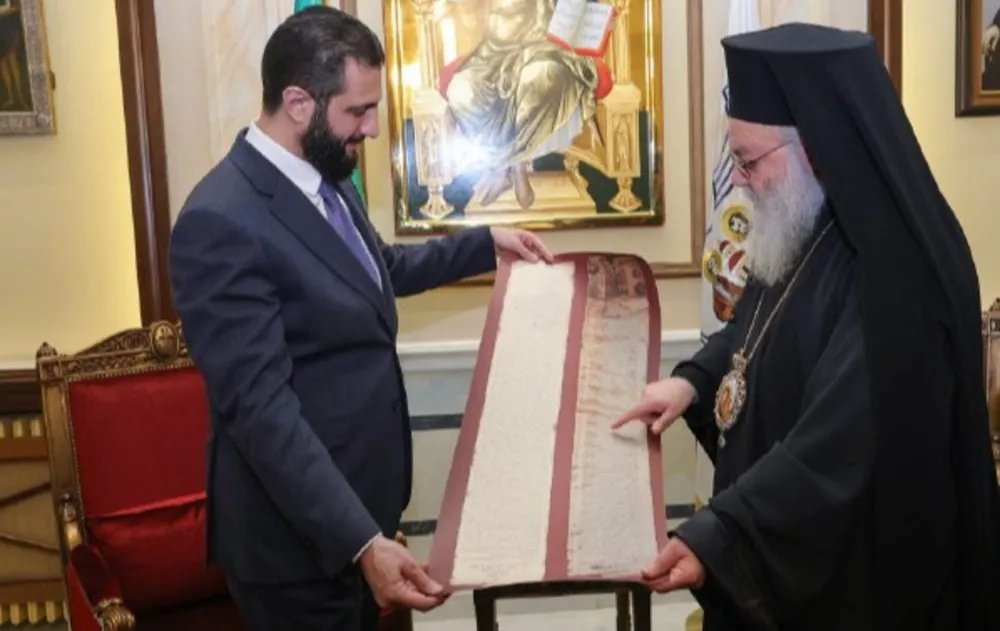 الرئيس الشرع يزور الكنيسة المريمية بدمشق ويؤكد على الوحدة الوطنية