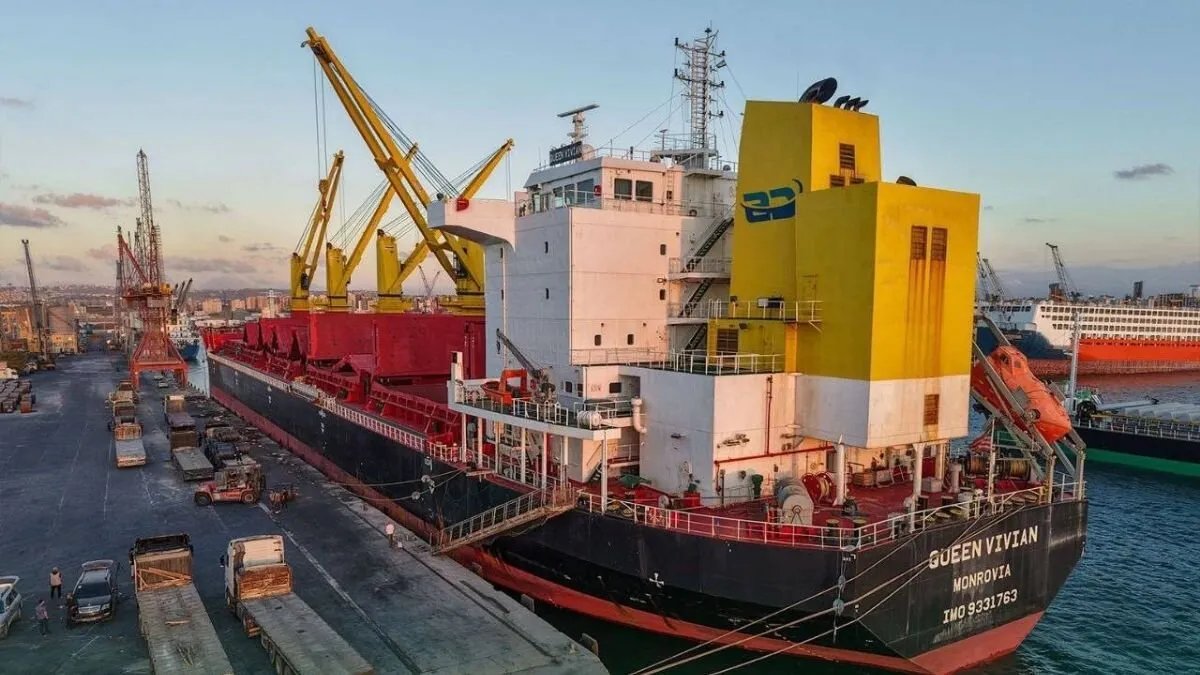 وصول أول باخرة صينية إلى سوريا محملة بالحديد والمعدات: خطوة نحو تعزيز التبادل التجاري