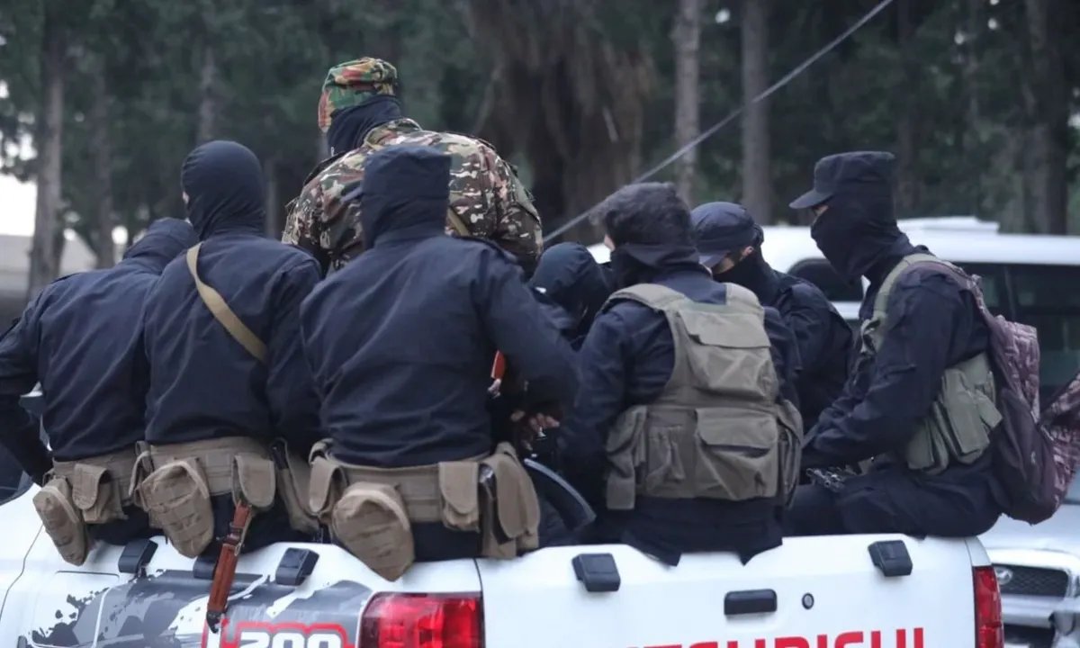 حملة أمنية واسعة في سوريا: اعتقال النائب العام العسكري السابق وقيادات أخرى بتهم فساد وانتهاكات