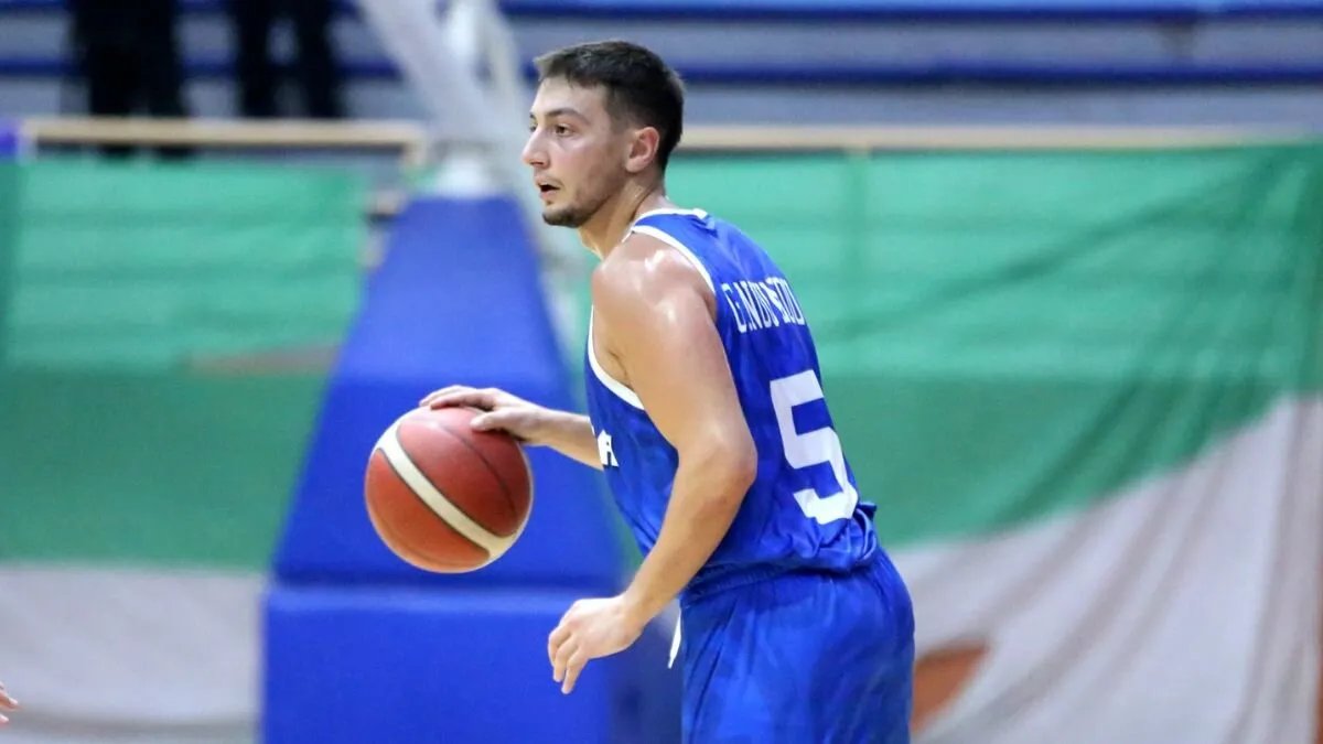 الشبيبة يحسم ديربي حلب والنواعير يطيح بالحرية في بطولة درع السلة