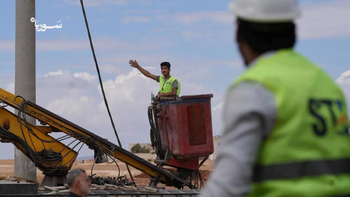 تعديلات جديدة على تعرفة الكهرباء في سوريا وخطة لزيادة التغذية إلى 12 ساعة يومياً