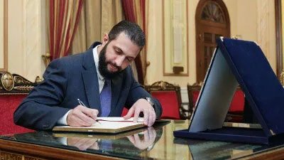 الرئيس الشرع يزور الكنيسة المريمية بدمشق ويثير تفاعلاً بتعليقه على العهدة المحمدية