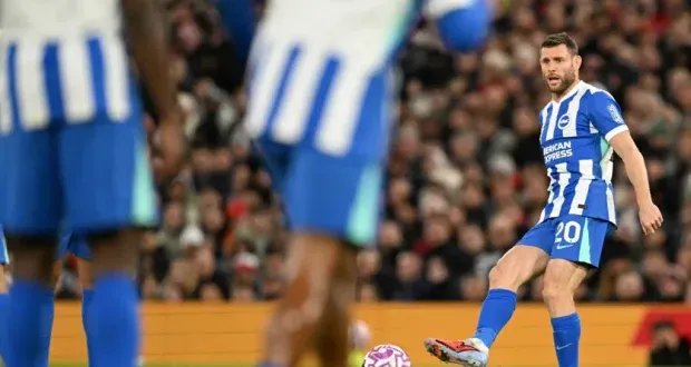 نجوم خالدة في سماء الدوري الإنجليزي: اللاعبون الأكثر ظهوراً في تاريخ البطولة