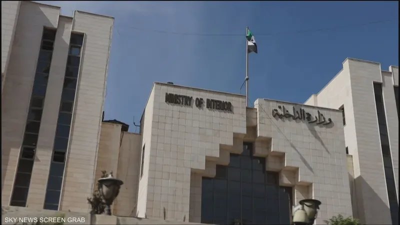 وفد أمني سوري رفيع المستوى يبحث التعاون مع لبنان في مجالات مكافحة الإرهاب والجريمة