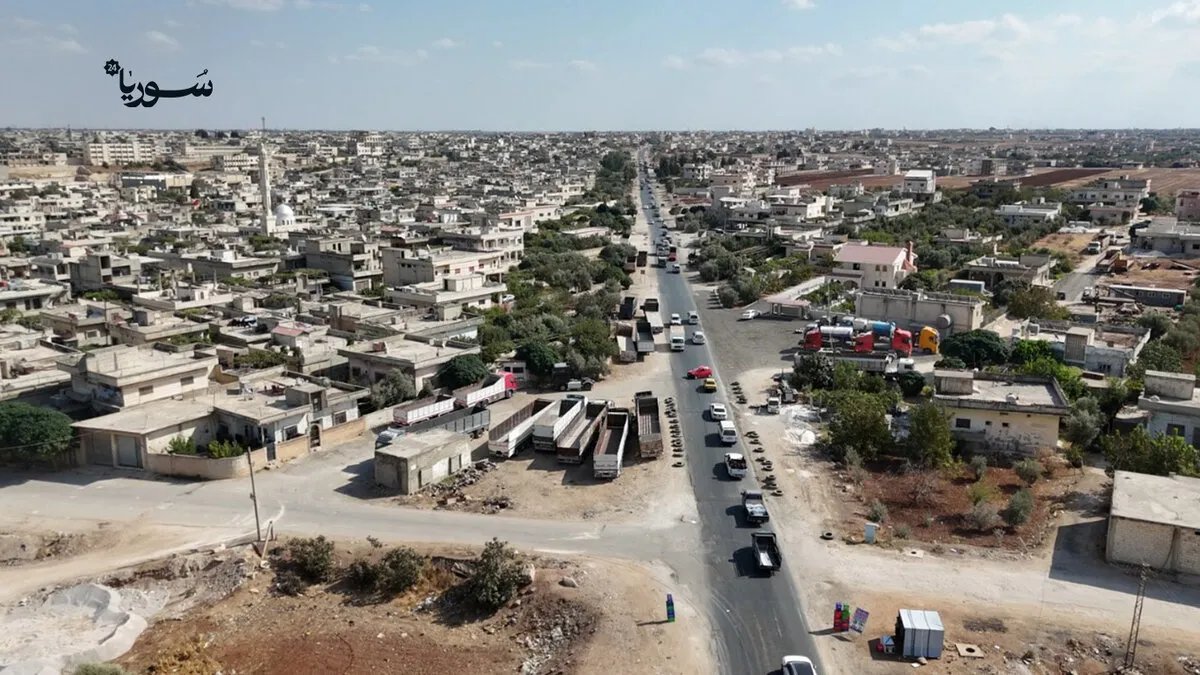 الرستن تختنق: ازدحام مروري خانق يهدد حياة السكان مع استمرار أزمة جسر الرستن