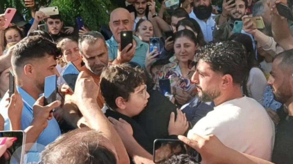 اللاذقية تفرح بعودة الطفل محمد حيدر إلى عائلته بعد أسابيع من الاختطاف