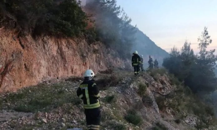 بعد 20 ساعة من الجهد: إخماد حريق جبال مصياف مع استمرار عمليات التبريد