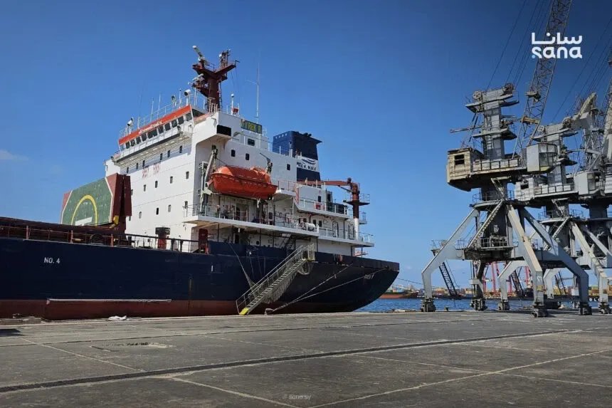 وصول شحنة قمح ضخمة من أوكرانيا إلى اللاذقية لتعزيز المخزون الغذائي السوري