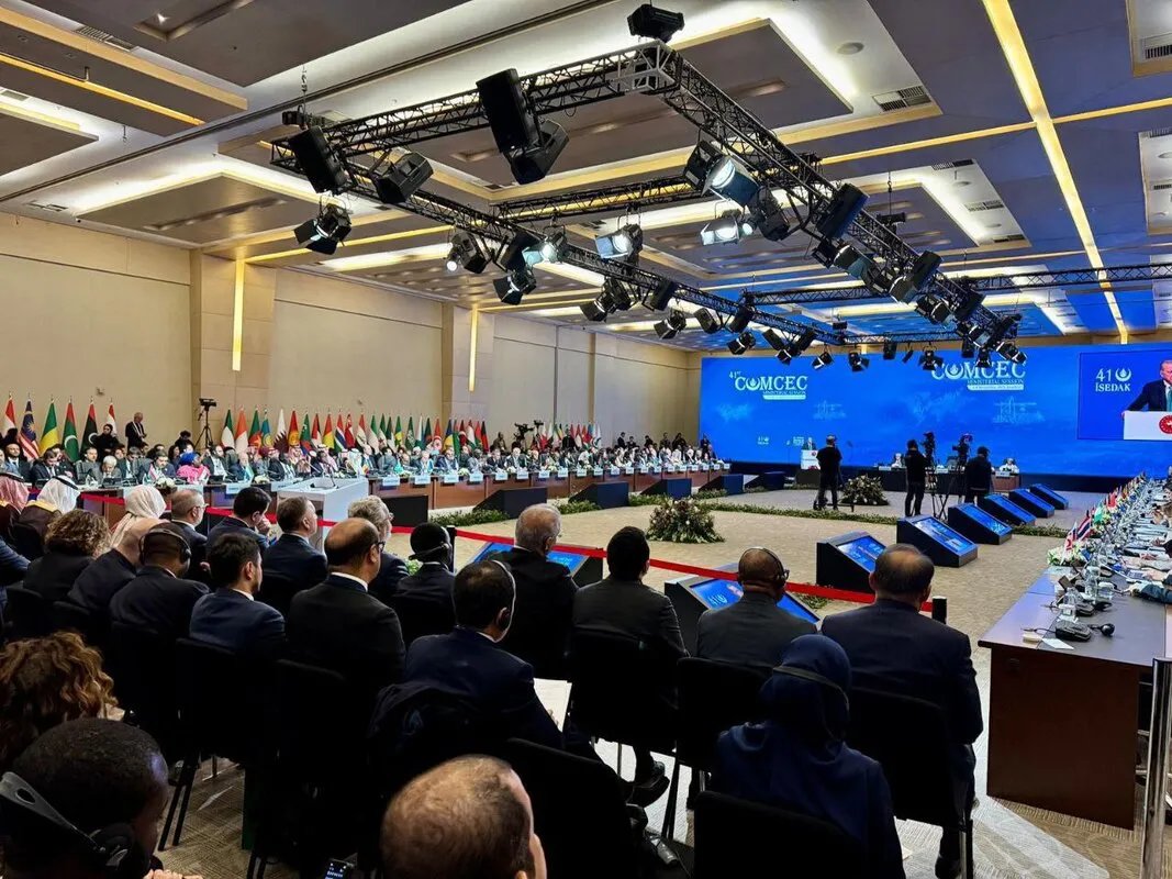 أردوغان يعلن عن برنامج دعم خاص لسوريا خلال اجتماع الكومسيك في إسطنبول