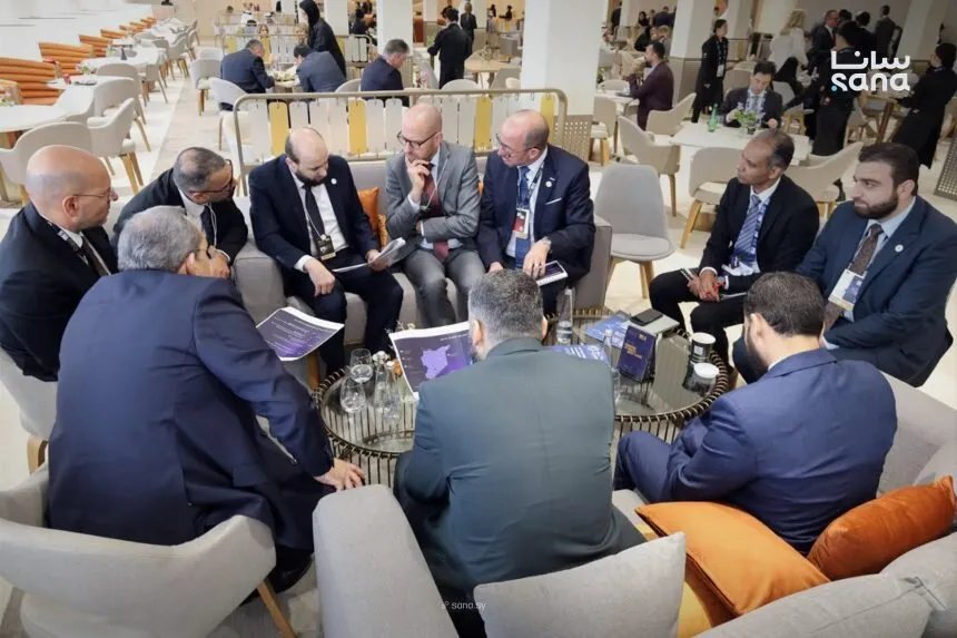 سوريا تعزز حضورها في قطاع الطاقة بمشاركتها الرسمية في أديبك 2025