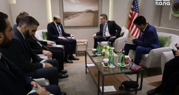 سوريا والولايات المتحدة تبحثان آفاق التعاون في قطاع الطاقة على هامش فعاليات "أديبك 2025"