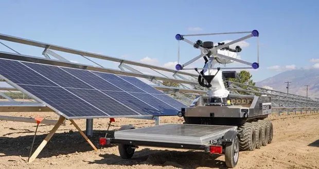 روبوتات تحل أزمة نقص الأيدي العاملة وتقتحم مزارع الطاقة الشمسية في أمريكا