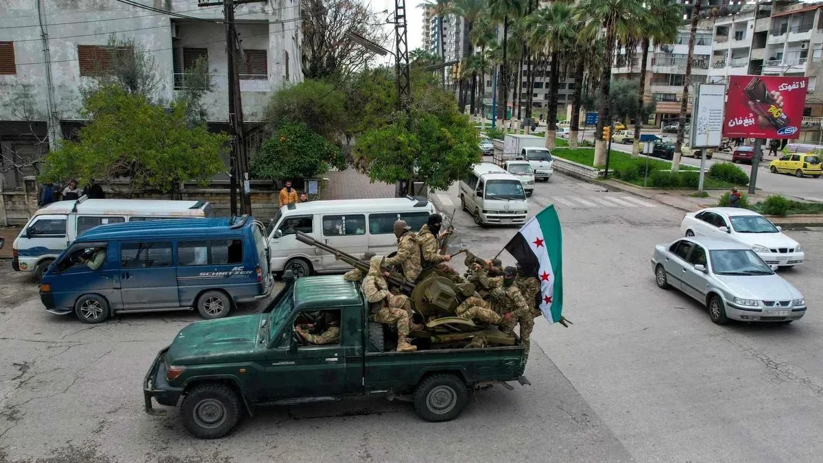 اللاذقية: عملية أمنية نوعية تسفر عن اعتقال مطلوبين بارزين متورطين بجرائم خطيرة