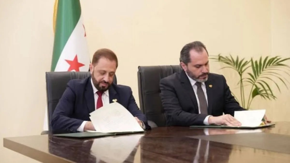 السياحة والطيران المدني السوري يوقعان اتفاقية لتعزيز الكوادر وتطوير المطارات