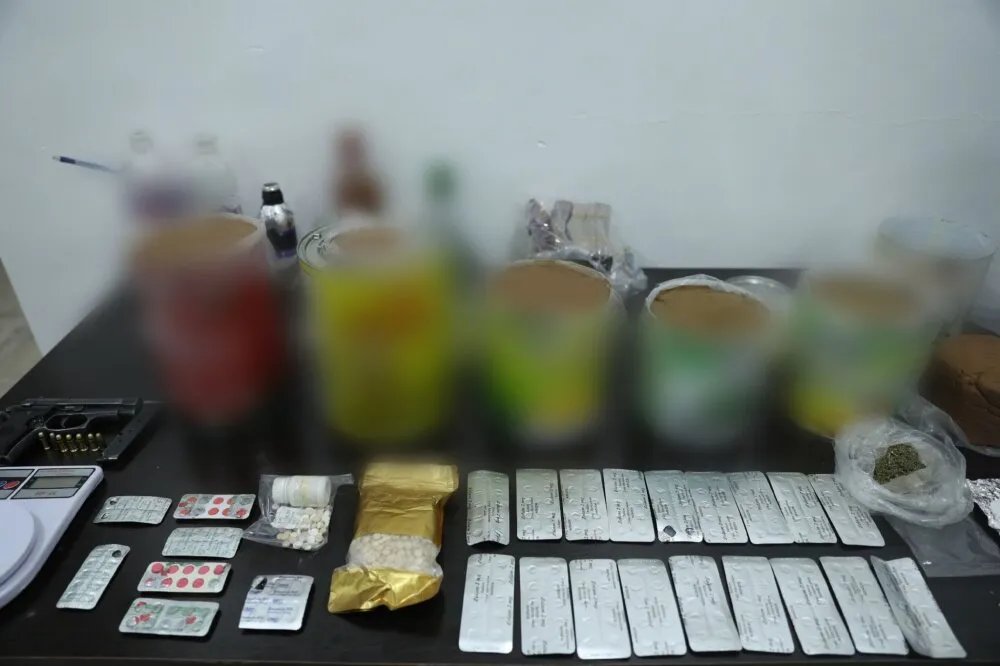 دير الزور: ضبط كميات كبيرة من المخدرات في مداهمة أمنية