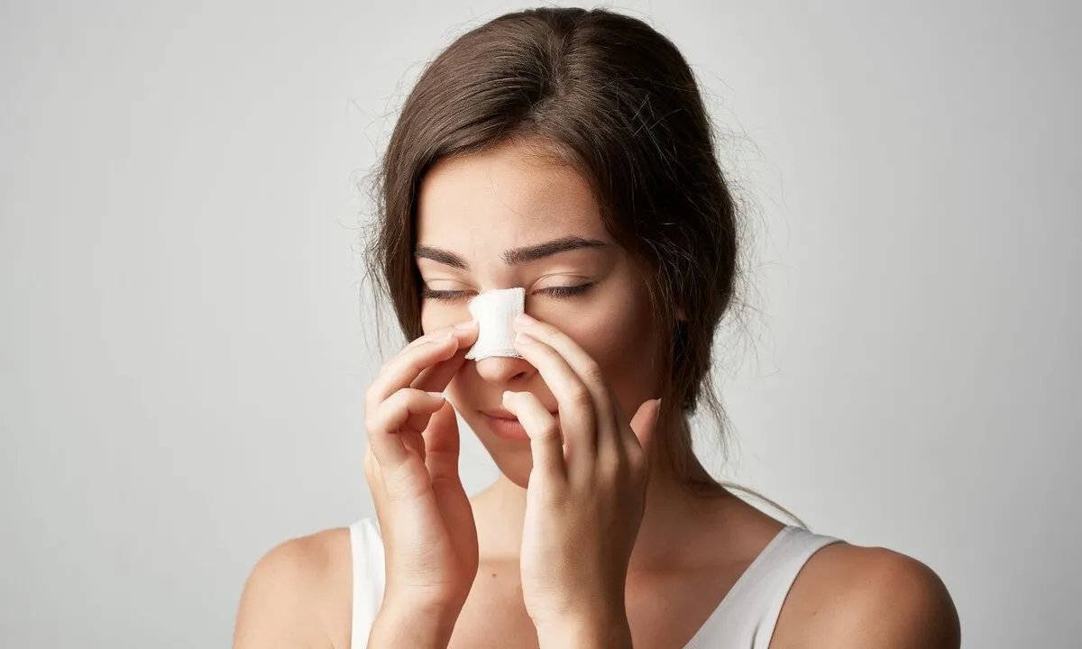 كل ما تريد معرفته عن كسور الأنف: الأسباب، الأعراض، العلاج والمضاعفات