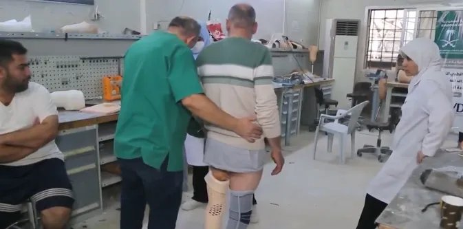 فيديو: الفريق الطبي السعودي يبث الأمل ويعيد الحركة للمصابين في دمشق