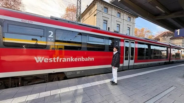 شاب سوري يُكرَّم في ألمانيا لشجاعته في إنقاذ طفل من العنف الأسري