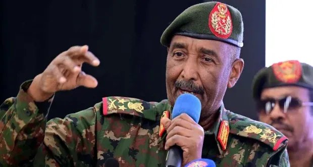 البرهان يتعهد بالثأر لضحايا الفاشر والجنينة والجزيرة ويؤكد: الشعب السوداني لن يستسلم