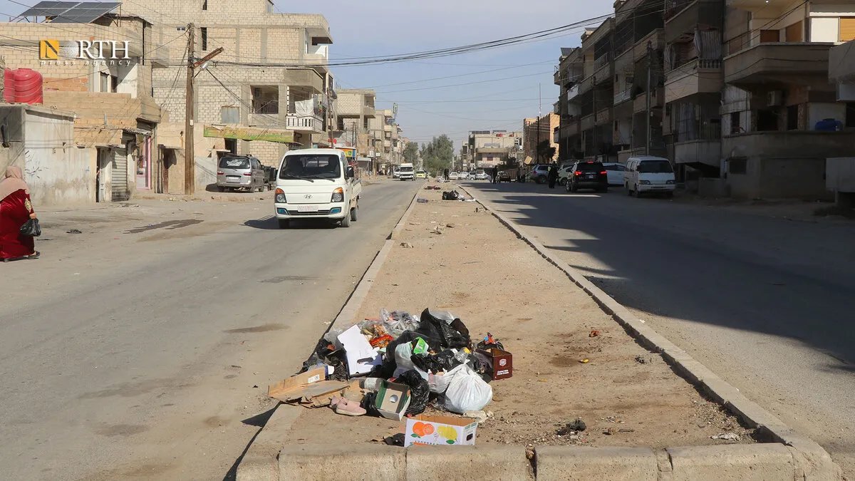 أزمة القمامة تتفاقم في الحسكة: السكان يتبادلون الاتهامات والنباشون يزيدون الطين بلة