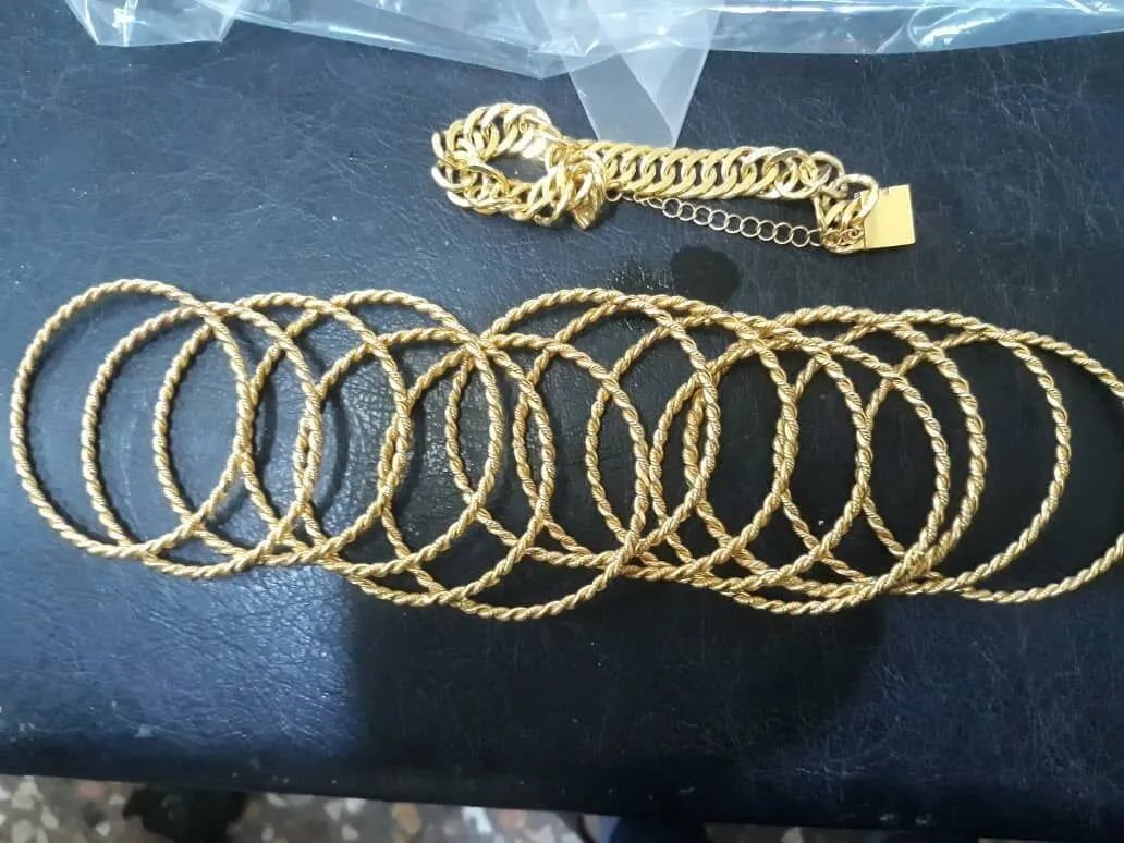 الإطاحة بشبكة نصب واحتيال تبيع ذهباً مزيفاً في خربة غزالة