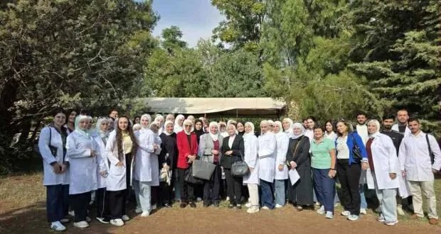 جامعة الرشيد للعلوم والتكنولوجيا: زيارة علمية مثمرة لطلاب الصيدلة إلى معمل بيوشام