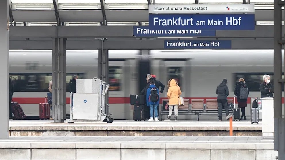 إقبال قياسي على تذاكر القطارات في ألمانيا: مليون تذكرة في 24 ساعة رغم التأخير