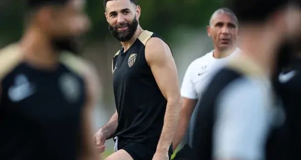 قمة الإثارة في الدوري السعودي: الاتحاد يواجه الاتفاق والهلال يطارد الصدارة