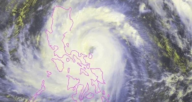 إعصار "فونغ وونغ" يشتد ليصبح "فائق القوة" مع اقترابه من الفلبين