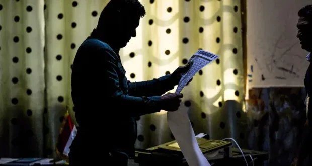 العراق يشهد أول انتخابات بعد مقاطعة الصدر: إقبال كبير للعسكريين والنازحين على التصويت