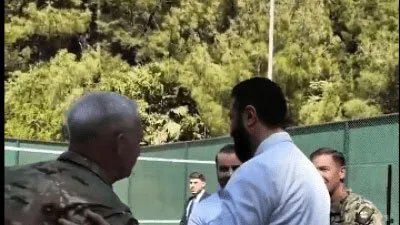 لقاء ودي غير مسبوق: الشرع والشيباني يتبادلان كرة السلة مع قادة عسكريين أمريكيين عشية زيارة تاريخية لواشنطن