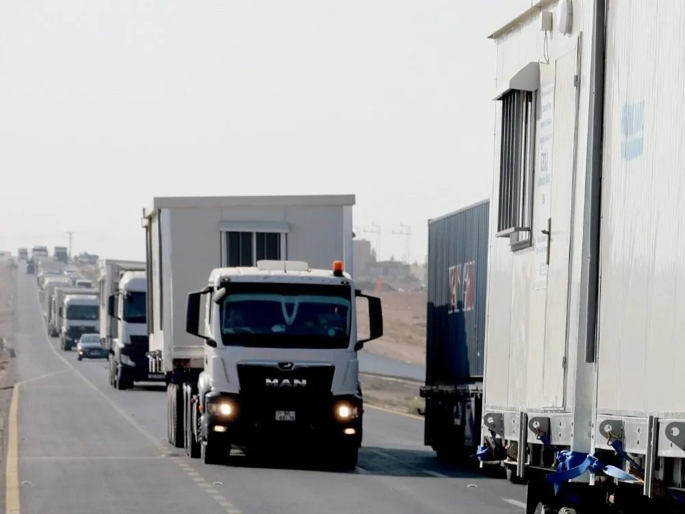 الأردن ترسل قافلة مساعدات إنسانية عاجلة إلى سوريا لدعم المتضررين