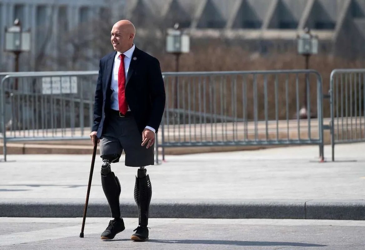 تحول مفاجئ؟ النائب الأمريكي براين ماست وموقفه من قانون قيصر تجاه سوريا