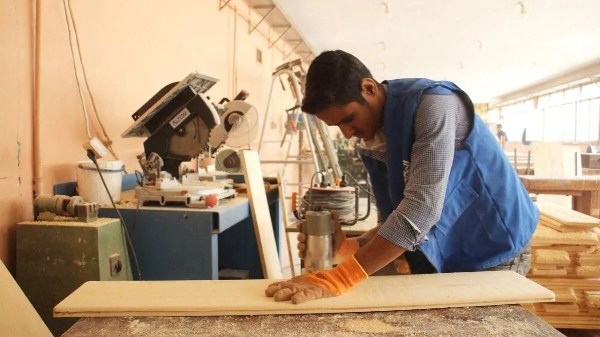 مديرية تربية حلب تطلق خطة عاجلة لمعالجة نقص المقاعد الدراسية في مدارس المدينة والريف