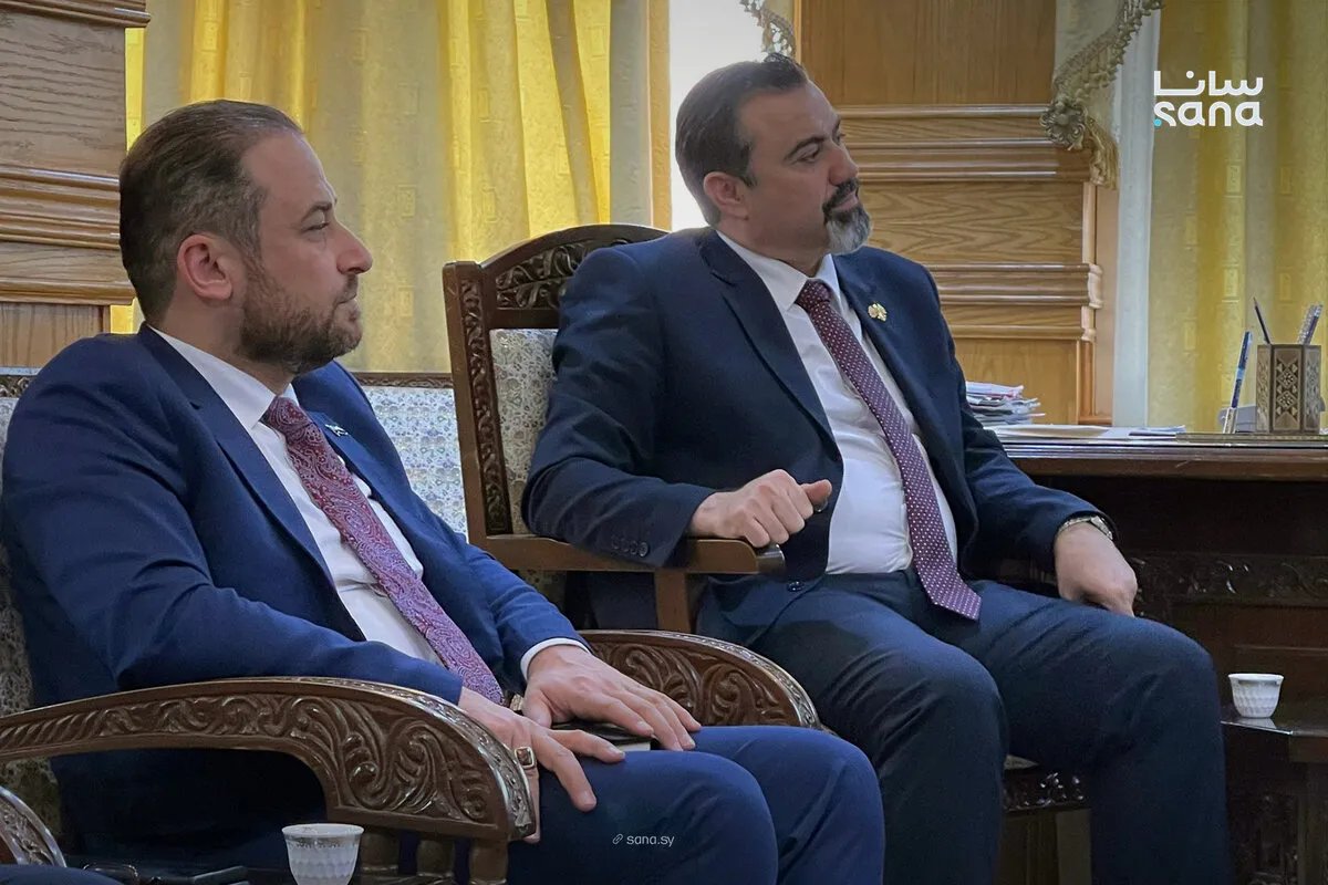 مناقشات بين رئيس مجلس الدولة ووزير التربية حول مشروع قانون جديد لشؤون المعلمين في دمشق