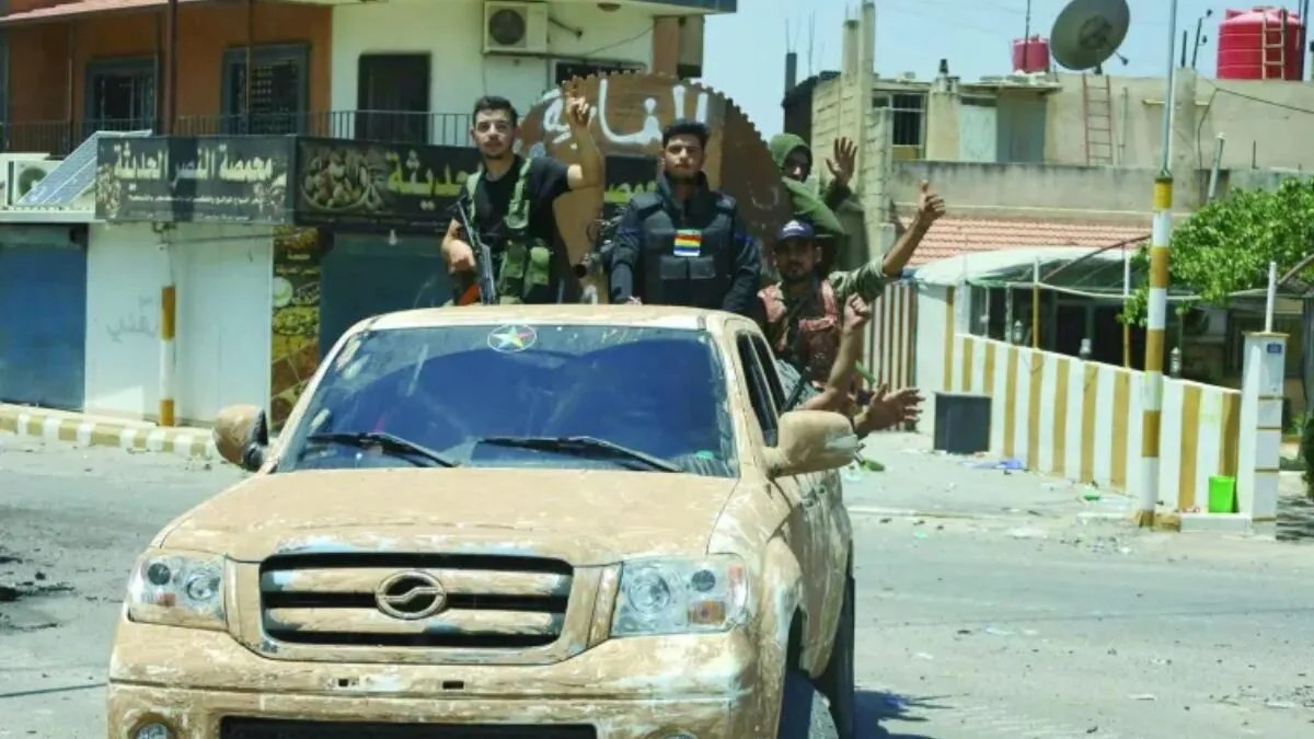 تصاعد التوتر في السويداء: اشتباكات متبادلة واتهامات بخرق الهدنة بين قوى الأمن والفصائل المحلية