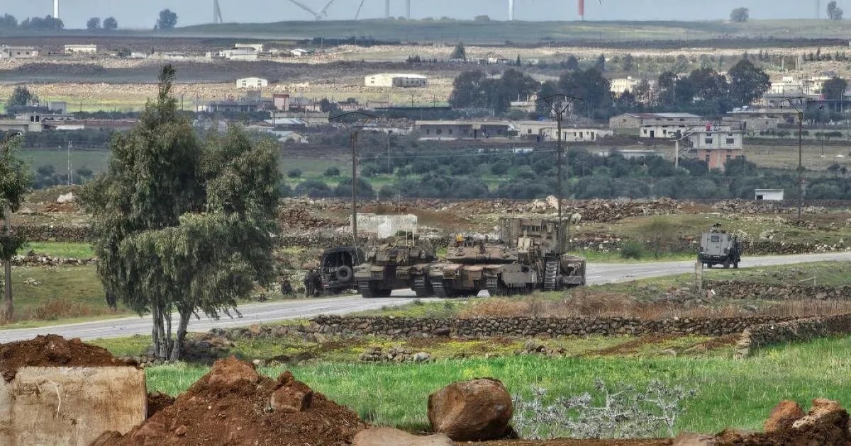 خبير إسرائيلي يحذر: سياسة تل أبيب العدوانية في سوريا تنذر بمواجهة إقليمية