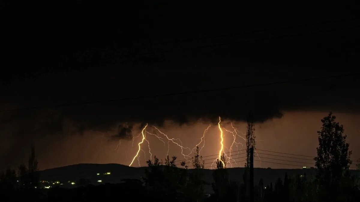 تحذيرات من الطوارئ: أمطار غزيرة ورعد في مناطق سورية خلال الأيام القادمة