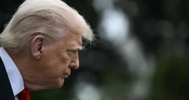 ترامب في 100 يوم: قرارات مثيرة للجدل، تحولات في السياسة الخارجية، وتقارب مع روسيا