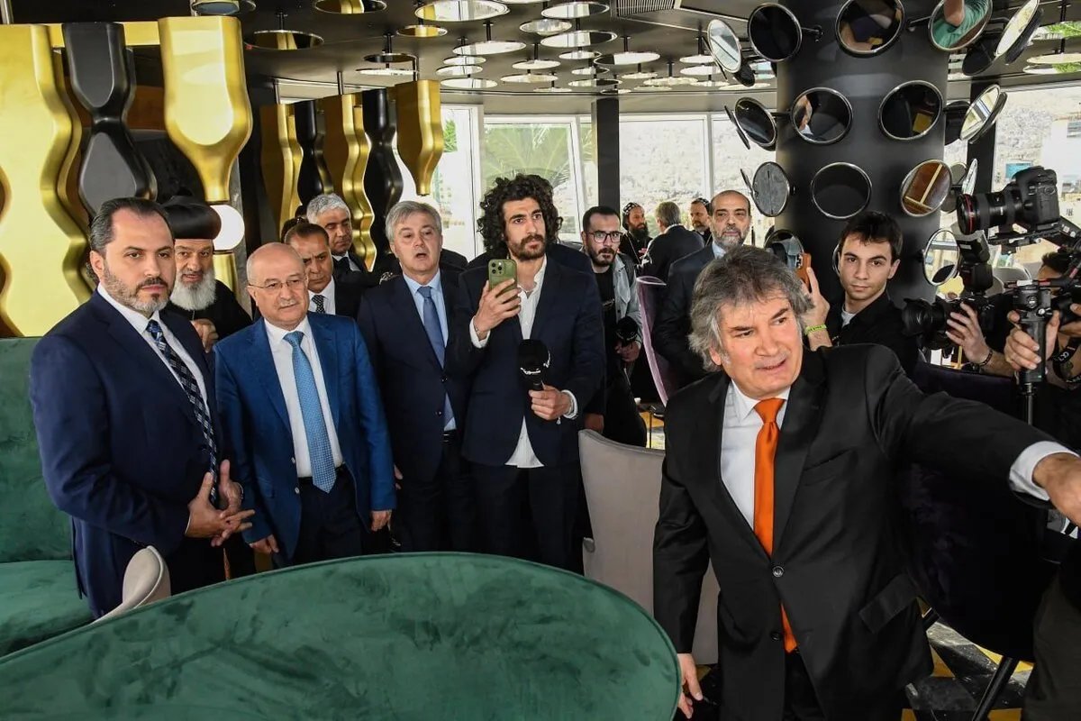 بين فخامة الفنادق وخيام النزوح: افتتاح "سميراميس" يثير جدلاً حول أولويات سوريا